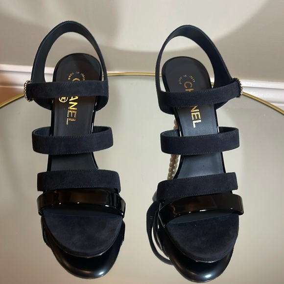 Chanel Interlocking CC Pearl heel sandals sz 39.5 - Picture 8 of 16